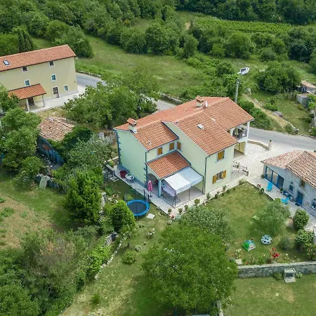 アパート Quaint Apartment In Labin With Barbecue