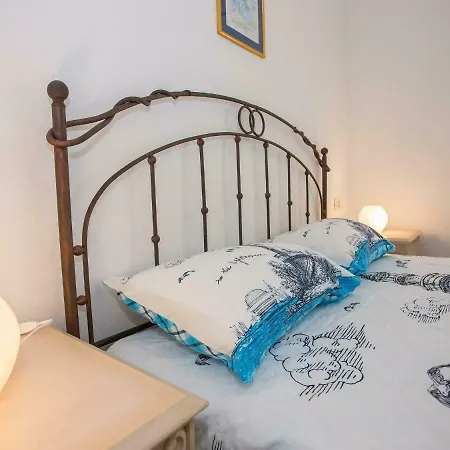 Quaint Apartment In Labin With Barbecue *