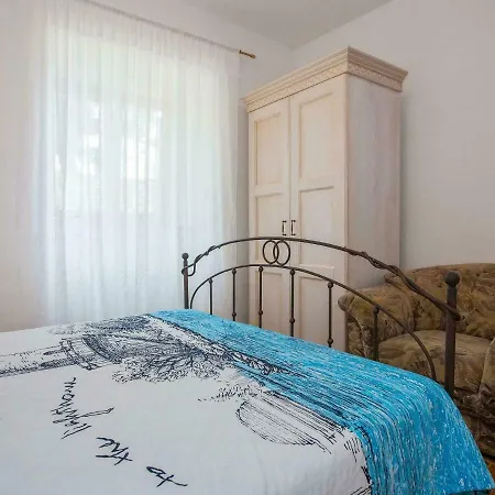 Quaint Apartment In Labin With Barbecue Apartamento *